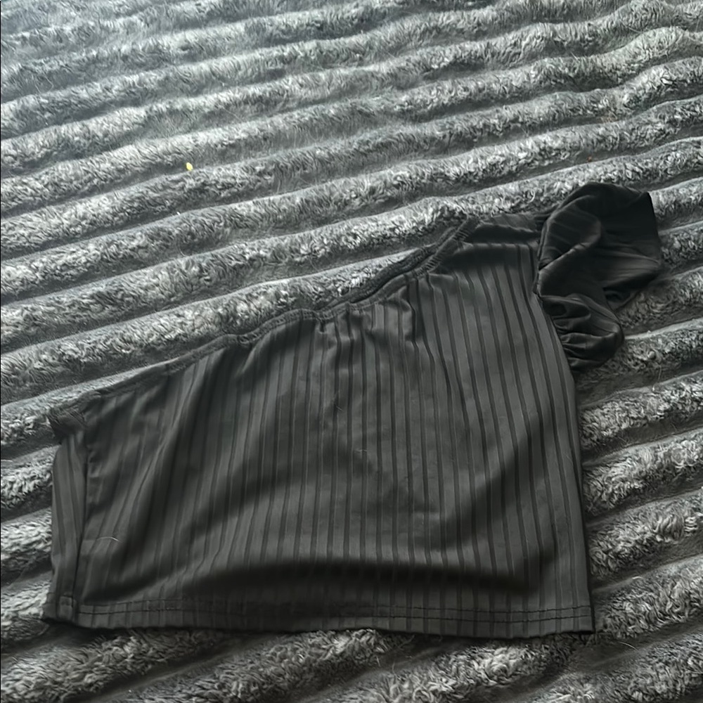 Black One-Shoulder Top